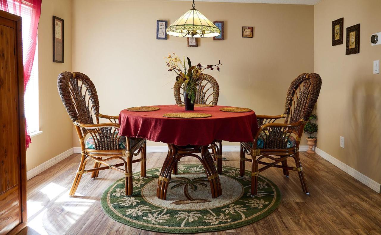 Room In Bb - Pleasant Days Bb Tropical Master Suite Homosassa Exteriör bild